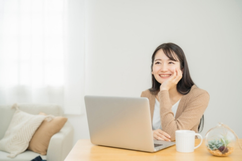 飾り_女性笑顔